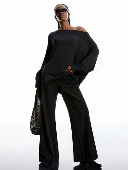 NOIRÉ LACE BACK TOP